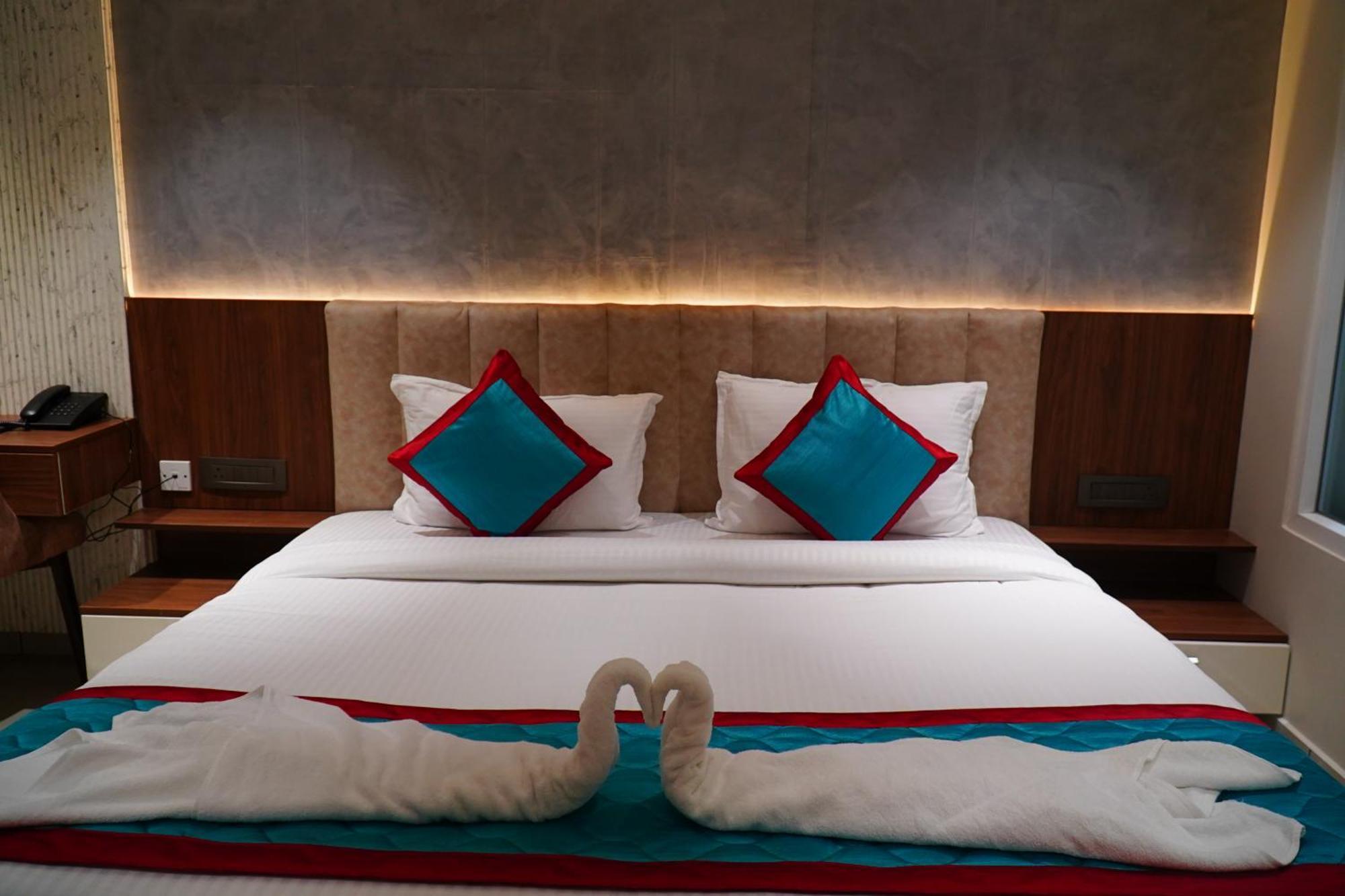 The Clouds End Hotel Devikolam ภายนอก รูปภาพ