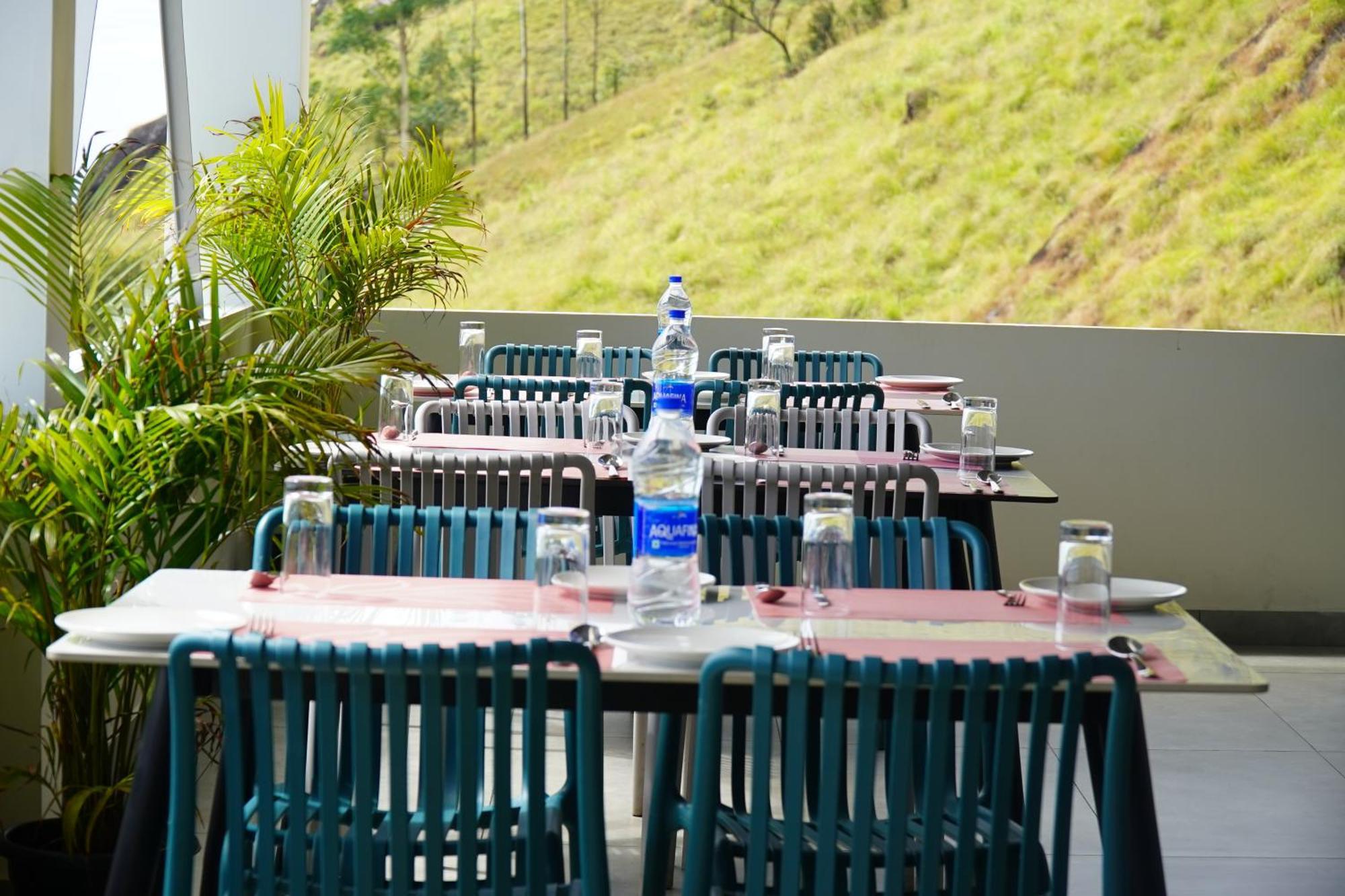 The Clouds End Hotel Devikolam ภายนอก รูปภาพ