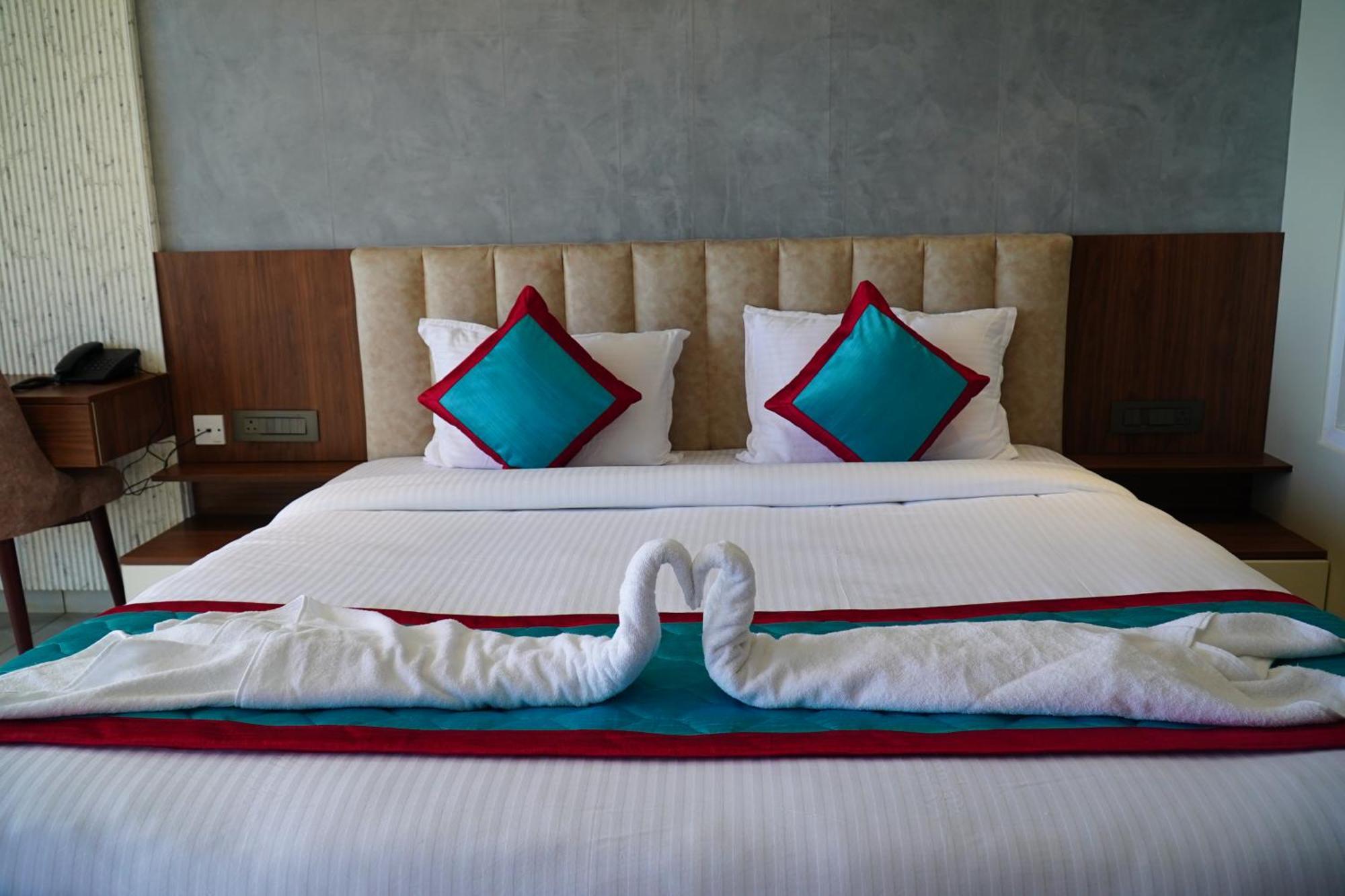 The Clouds End Hotel Devikolam ภายนอก รูปภาพ