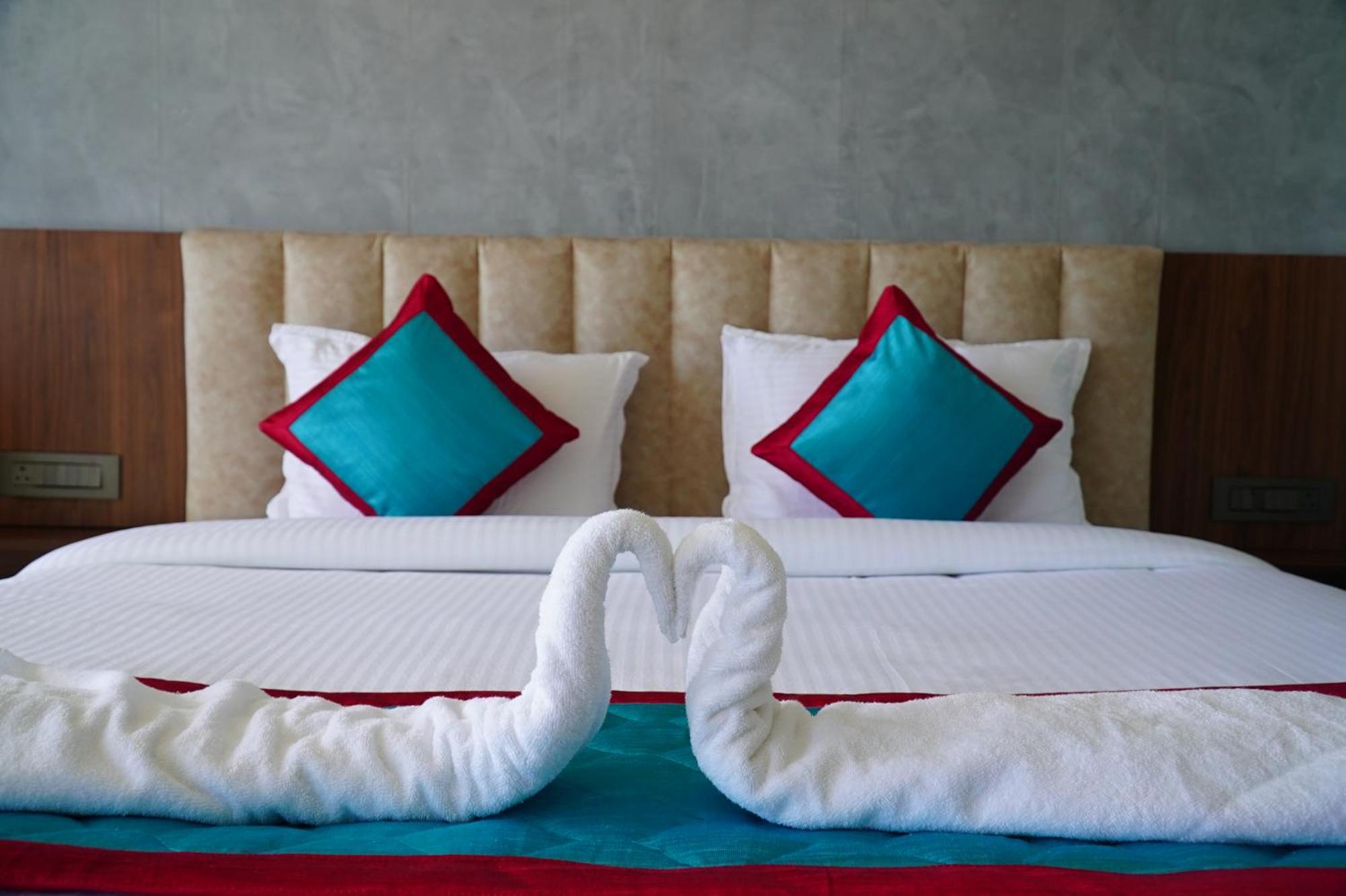 The Clouds End Hotel Devikolam ภายนอก รูปภาพ