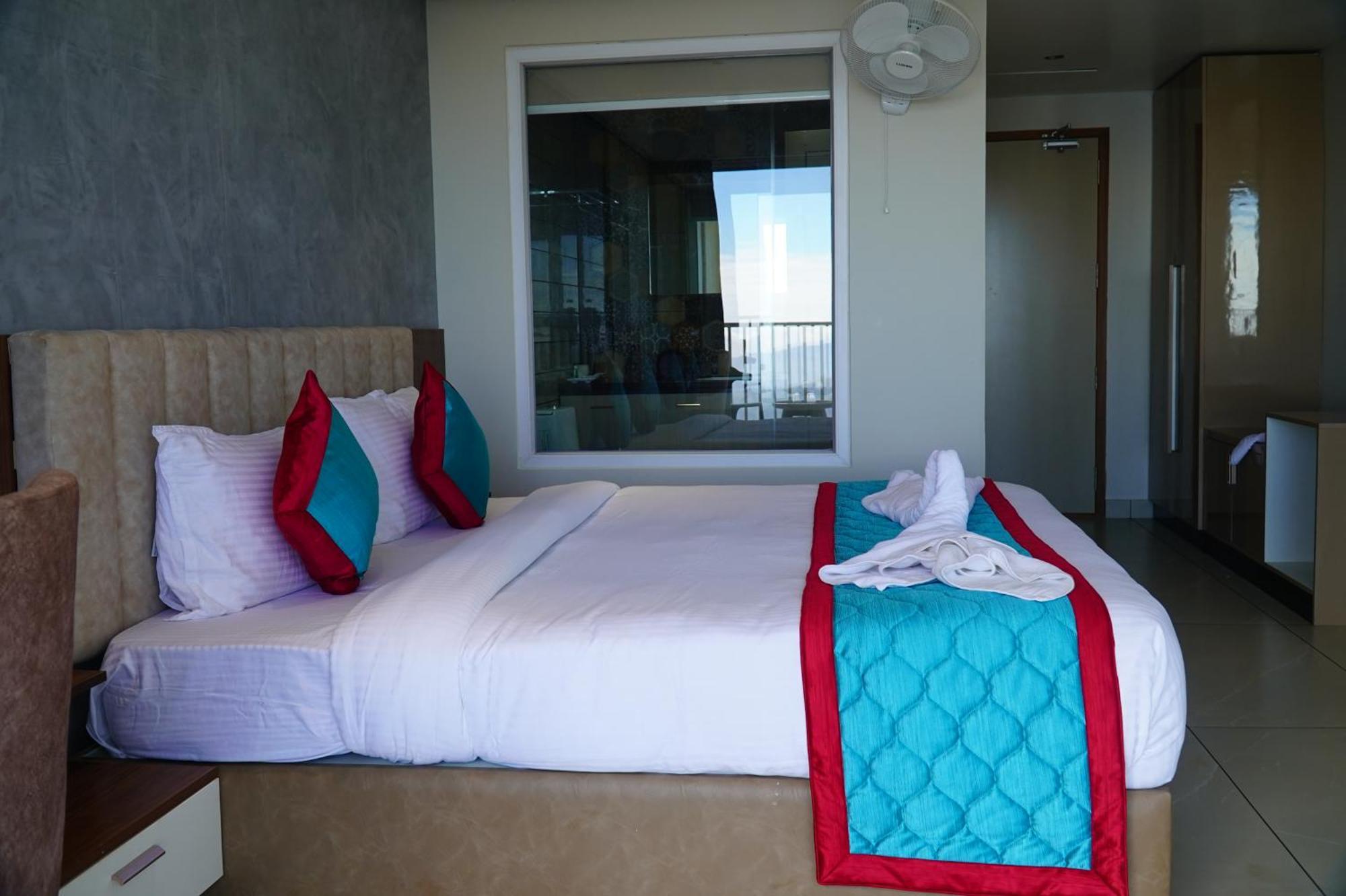 The Clouds End Hotel Devikolam ภายนอก รูปภาพ