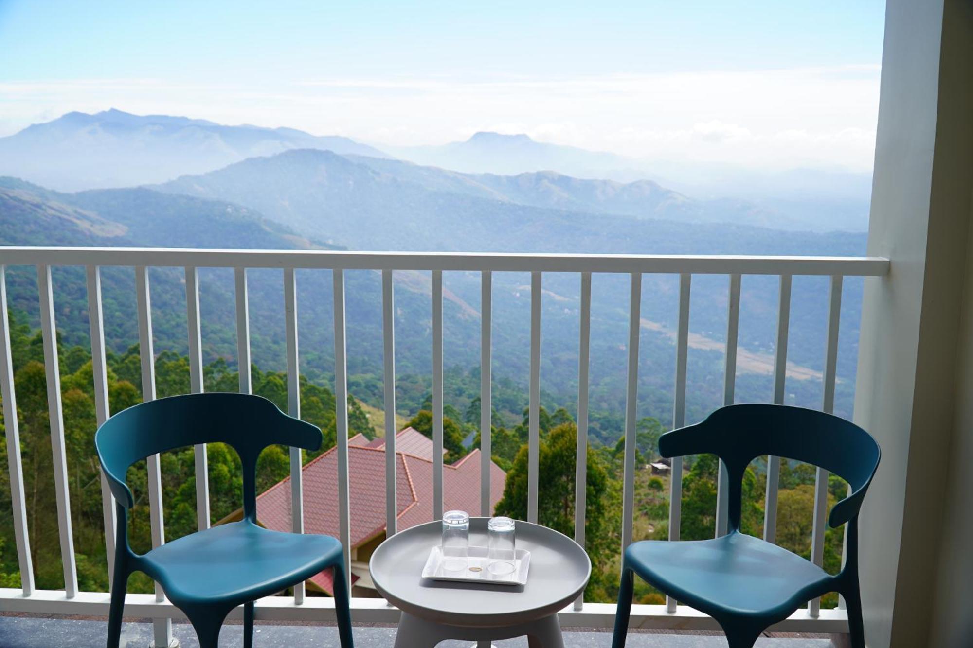 The Clouds End Hotel Devikolam ภายนอก รูปภาพ