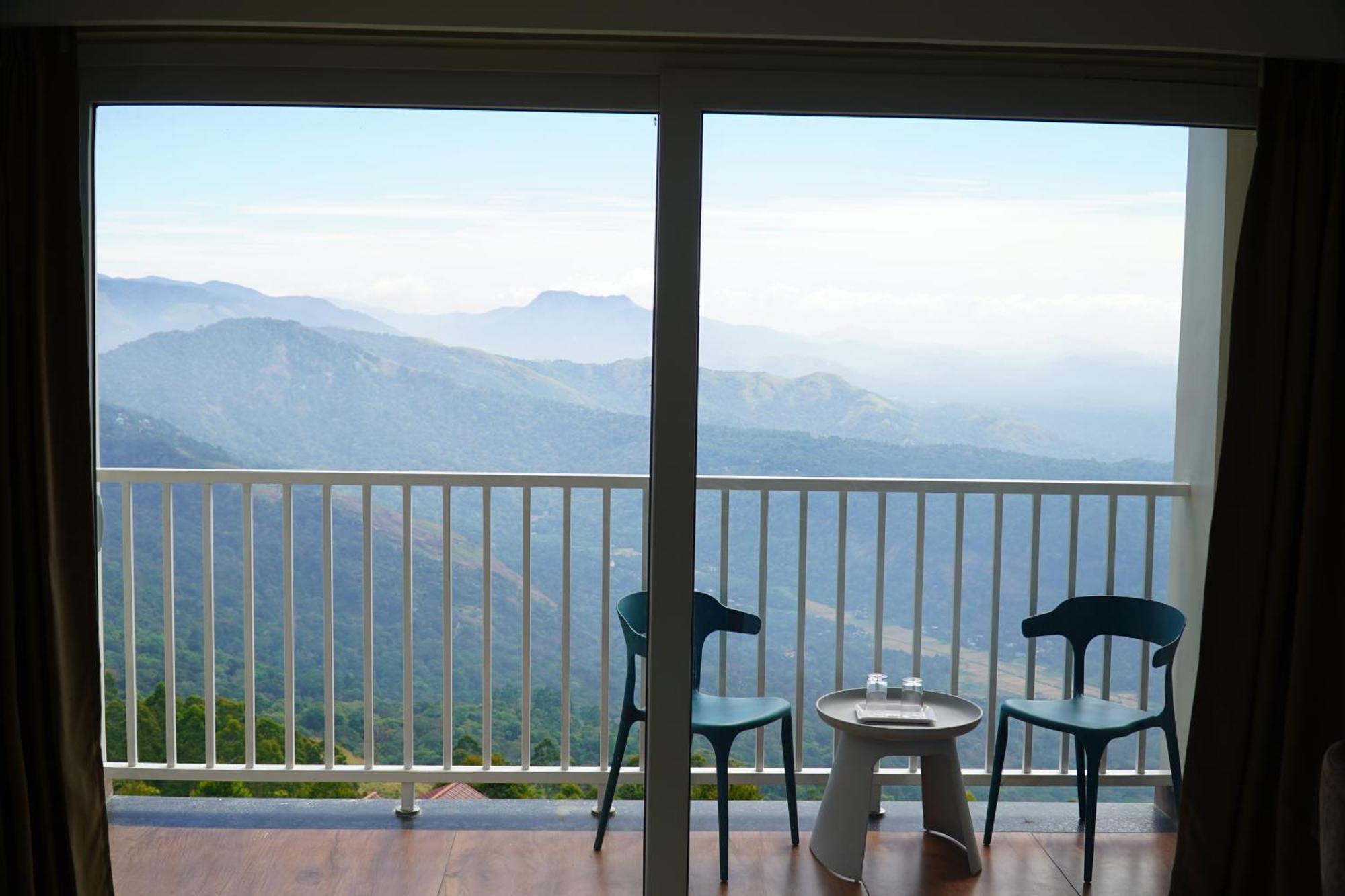 The Clouds End Hotel Devikolam ภายนอก รูปภาพ