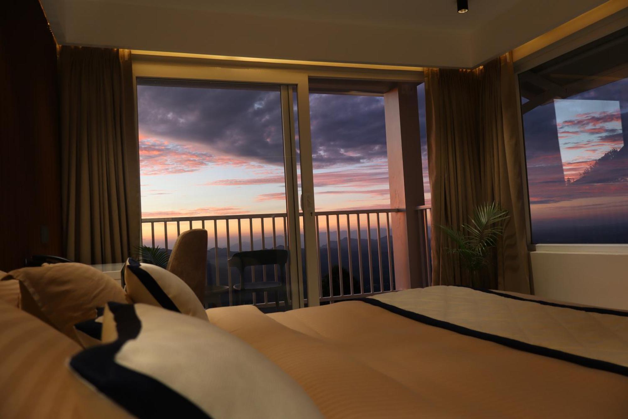 The Clouds End Hotel Devikolam ภายนอก รูปภาพ