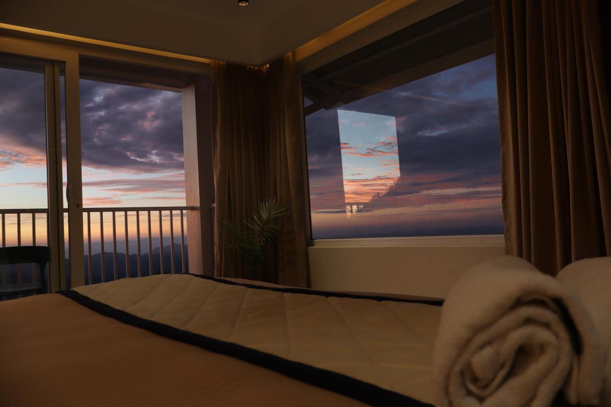 The Clouds End Hotel Devikolam ภายนอก รูปภาพ
