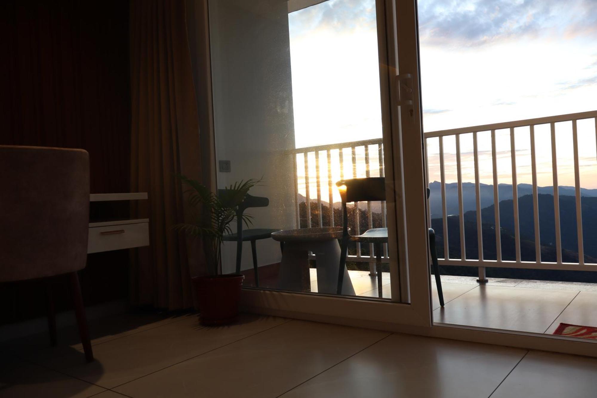 The Clouds End Hotel Devikolam ภายนอก รูปภาพ