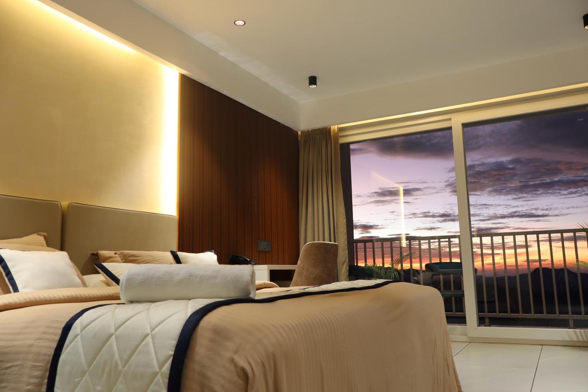 The Clouds End Hotel Devikolam ภายนอก รูปภาพ